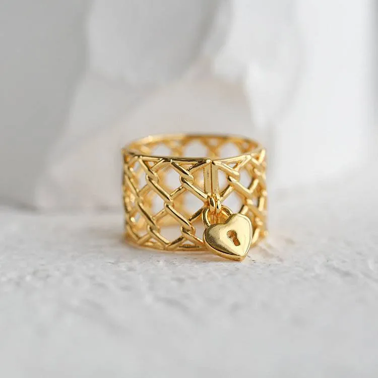 Wide hollow heart-shaped small lock ring