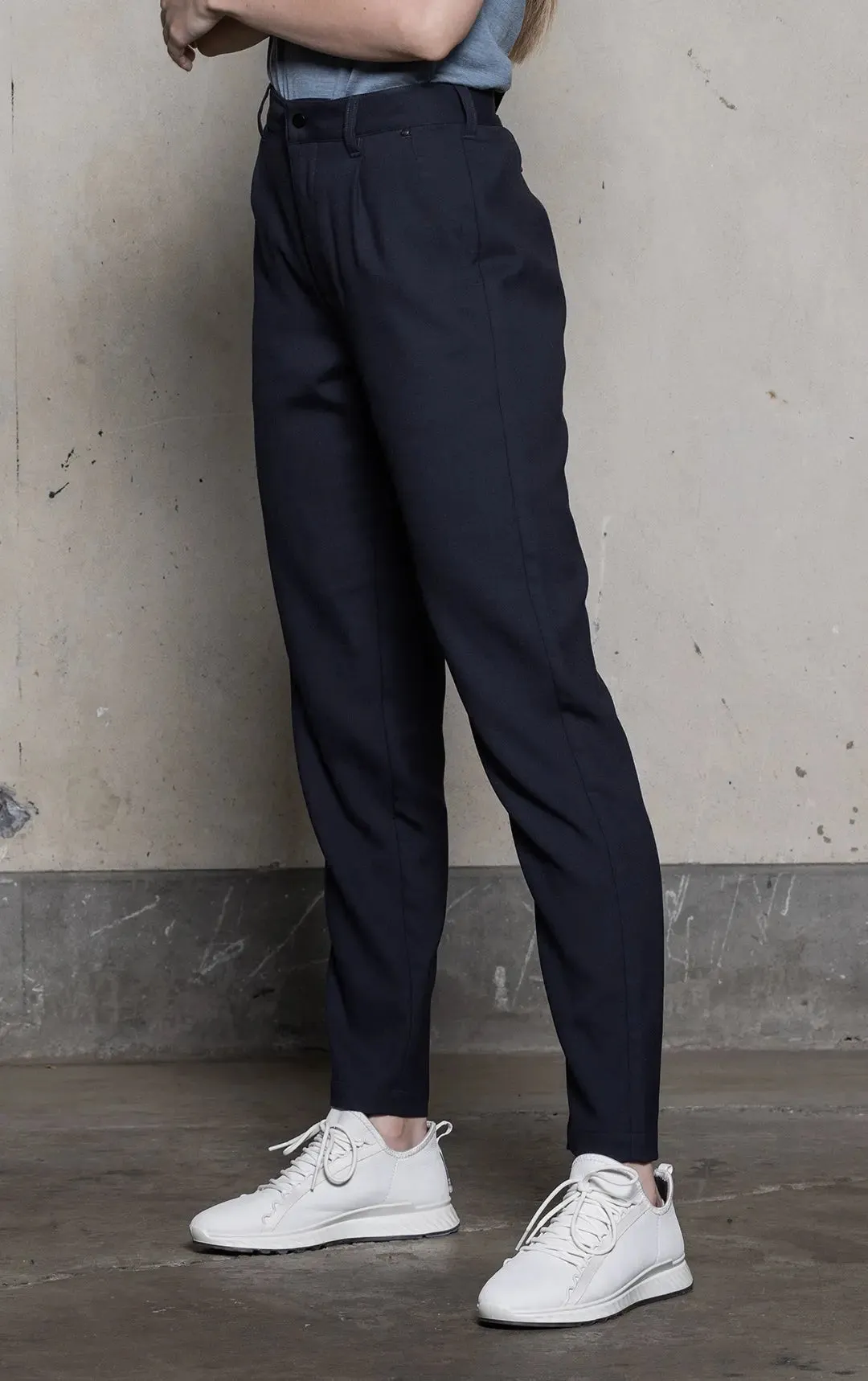 WOOL BLEND STRAIGHT LEG TROUSER